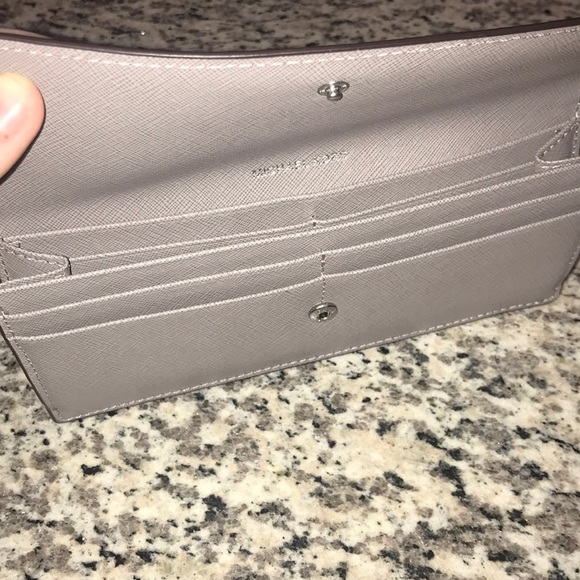 Grey Michael Kors Wallet - Picture 3 of 4